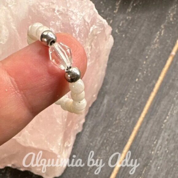 Alquimia White and Silver Beaded Ring - Picture 1 of 3